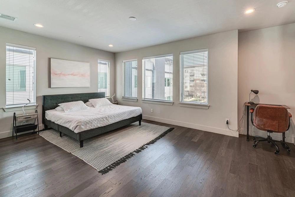 Work & Play! Gem w/ Fire Pit, 3 Mi to Dtwn Dallas