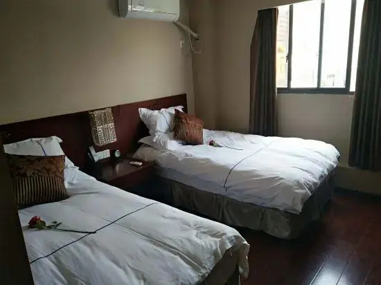 Kumquat Hotel