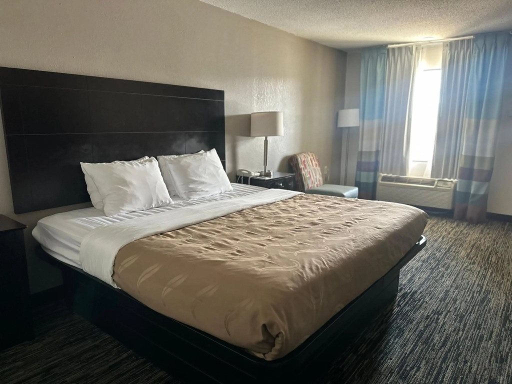 Ramada Inn Calhoun
