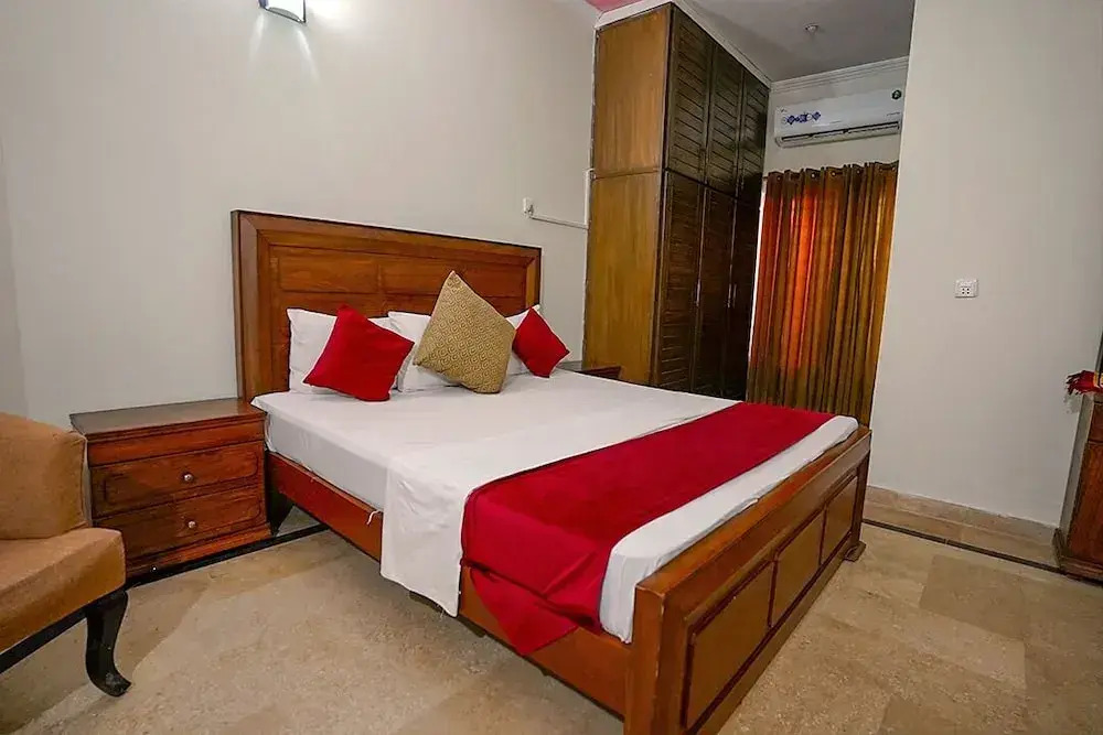 Capri Inn Guest House