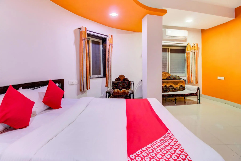 OYO 60908 Hotel Sai Lodging