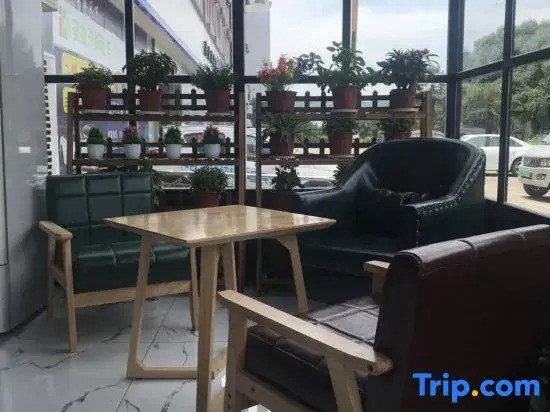 Tongling Weiduo Garden Hotel