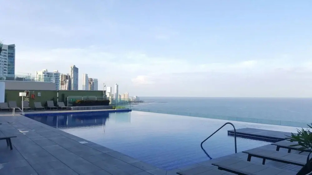 Luxurious Oceanfront Apartment
