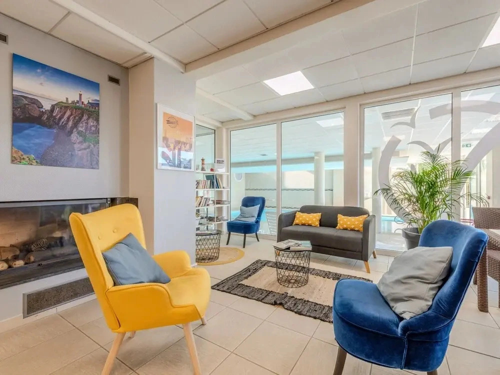 Coastal Apartment by the Beach