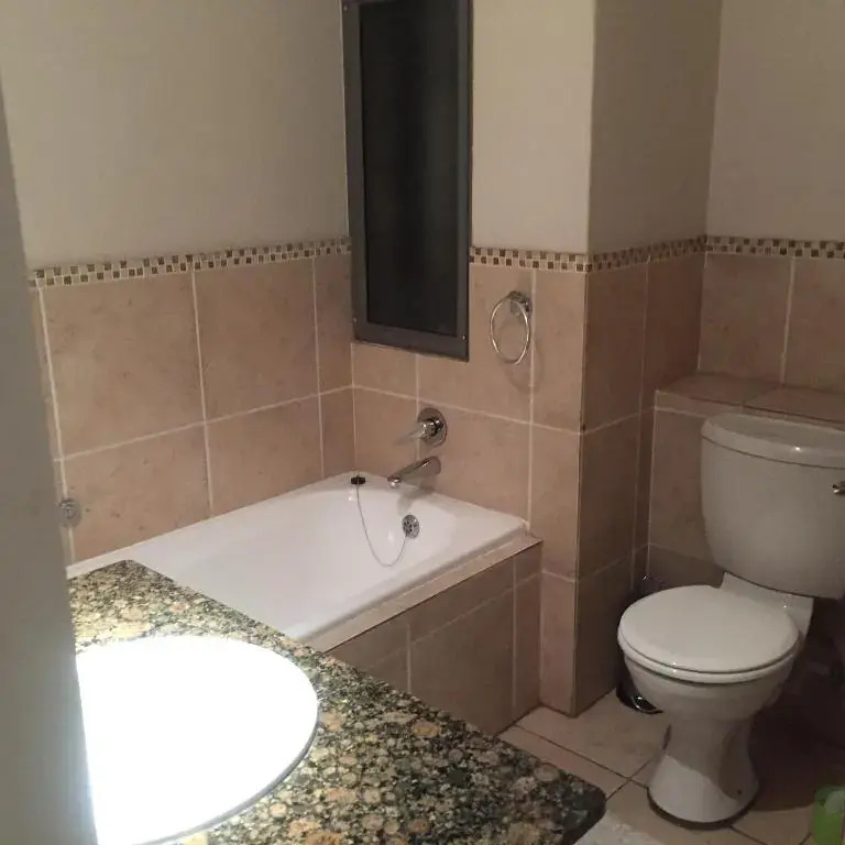 77 Grayston Apartment