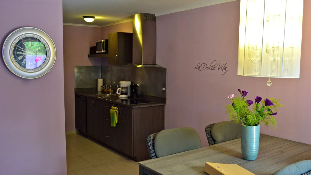 Cadushi Apartments