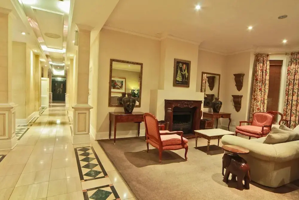Redlands Hotel