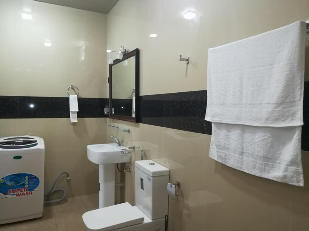 Thilini Tour INN