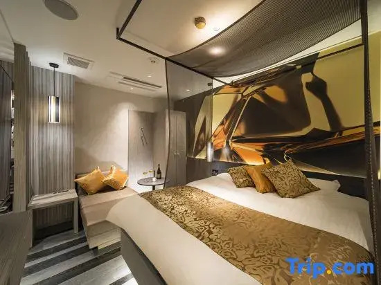 Hotel Retour (Adult Only)