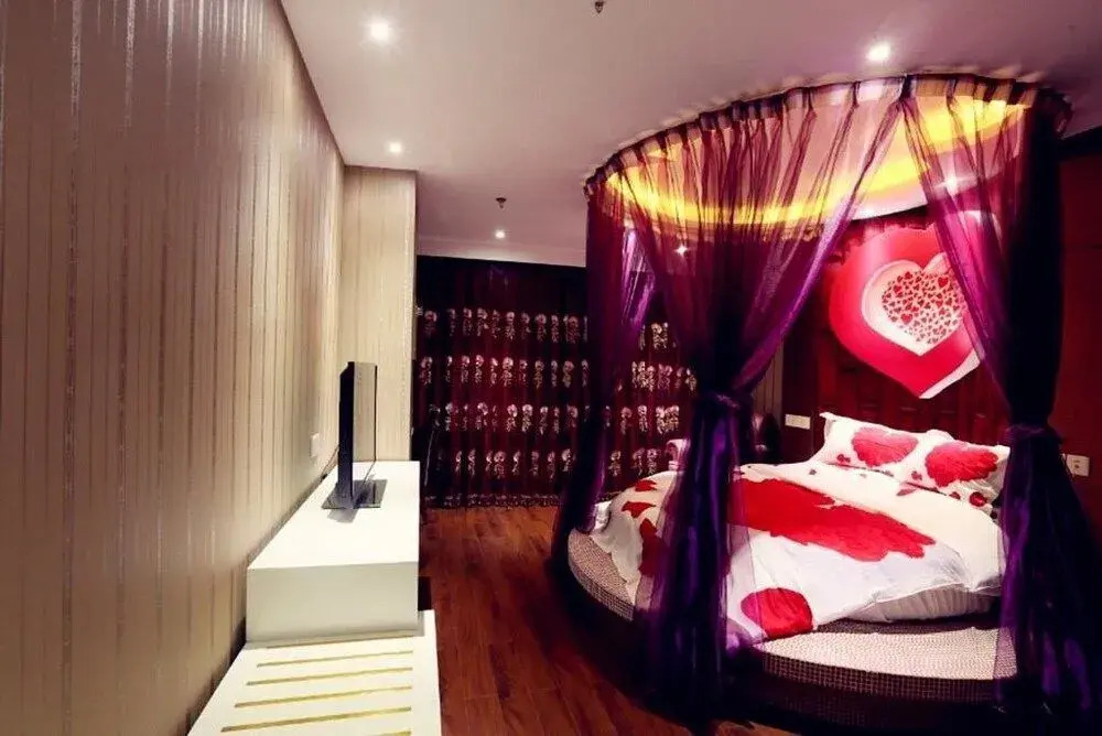 Chongqing Xinhao Theme Hotel