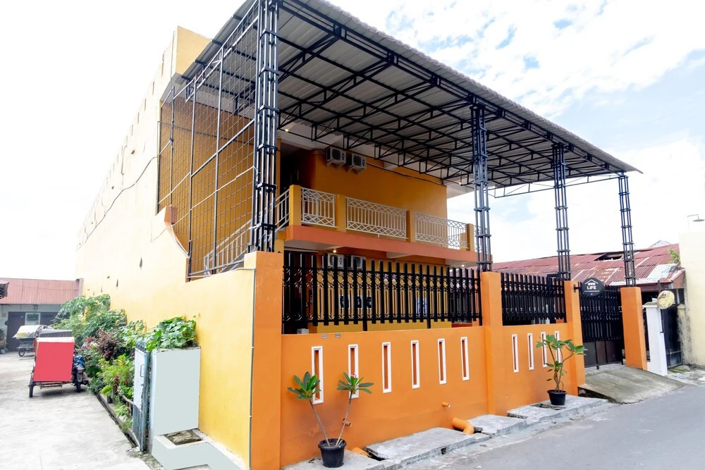 Arista Residence by OYO Rooms