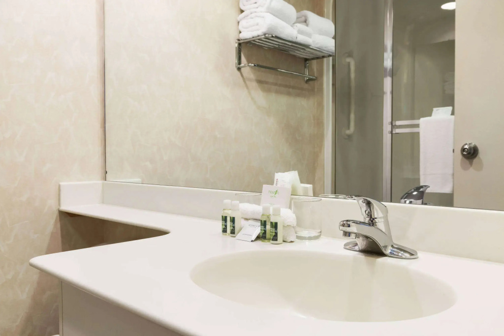 Travelodge by Wyndham Spruce Grove