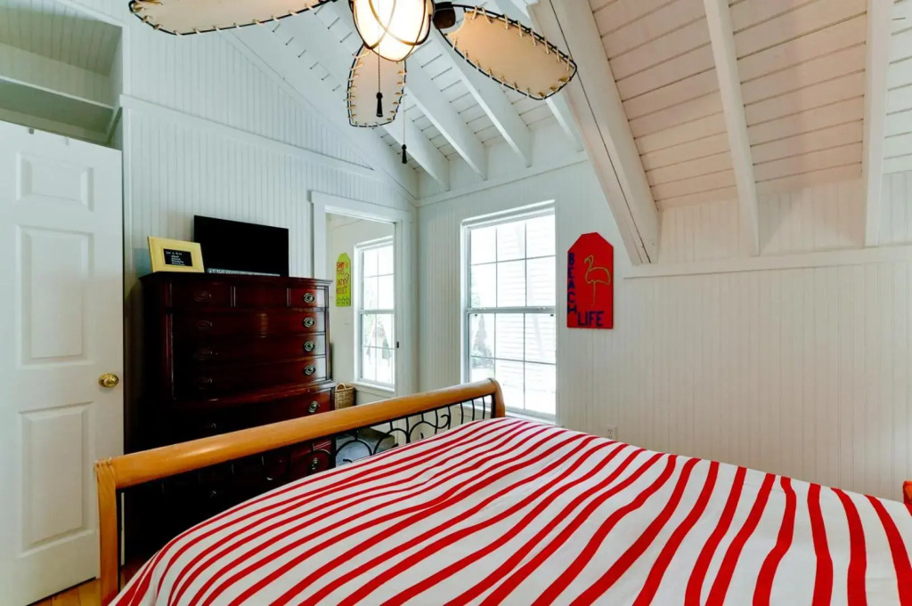 Crows Nest Spinnakers Cottages - 202 - 56th 2