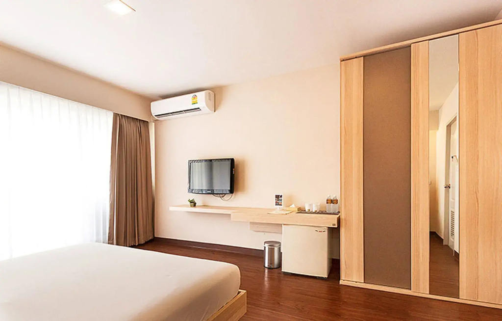 Samran Place Hotel