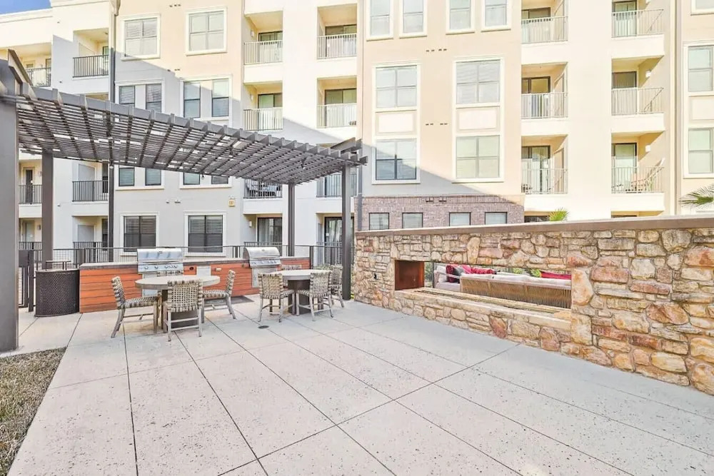 Luxurious 2b2b Near Toyota HQ, The Star, Legacy West