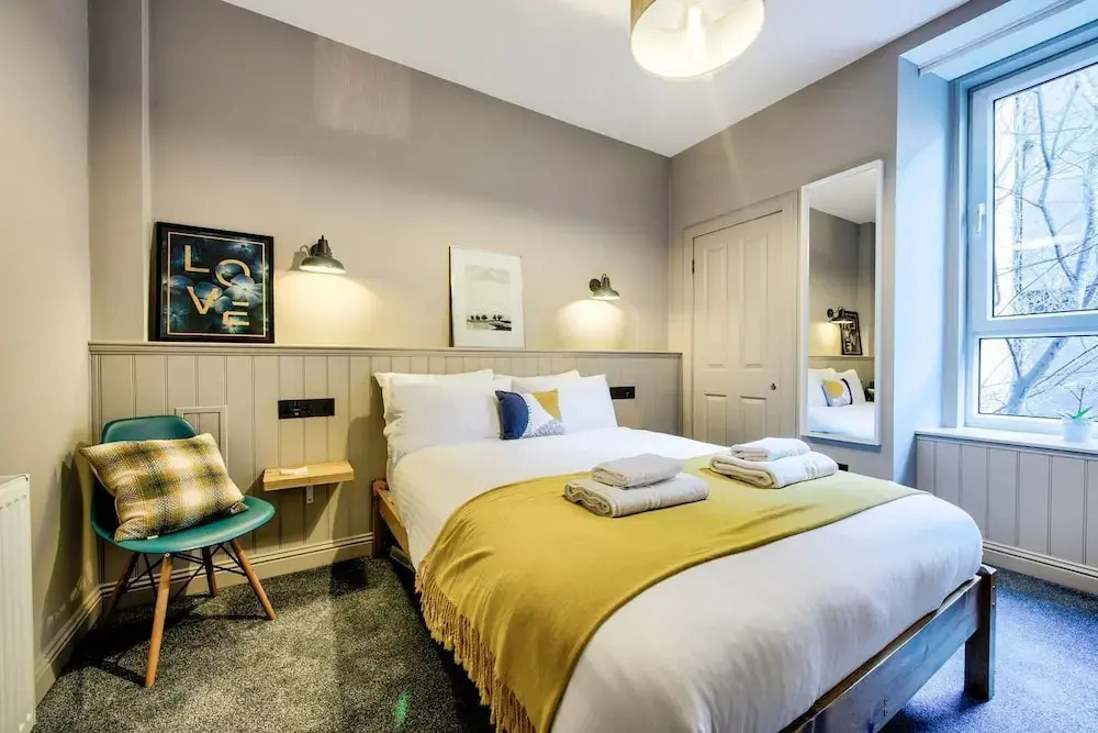 Stylishly Presented City Centre Apartment