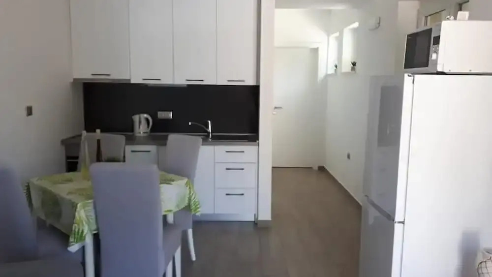 Apartments Šišević