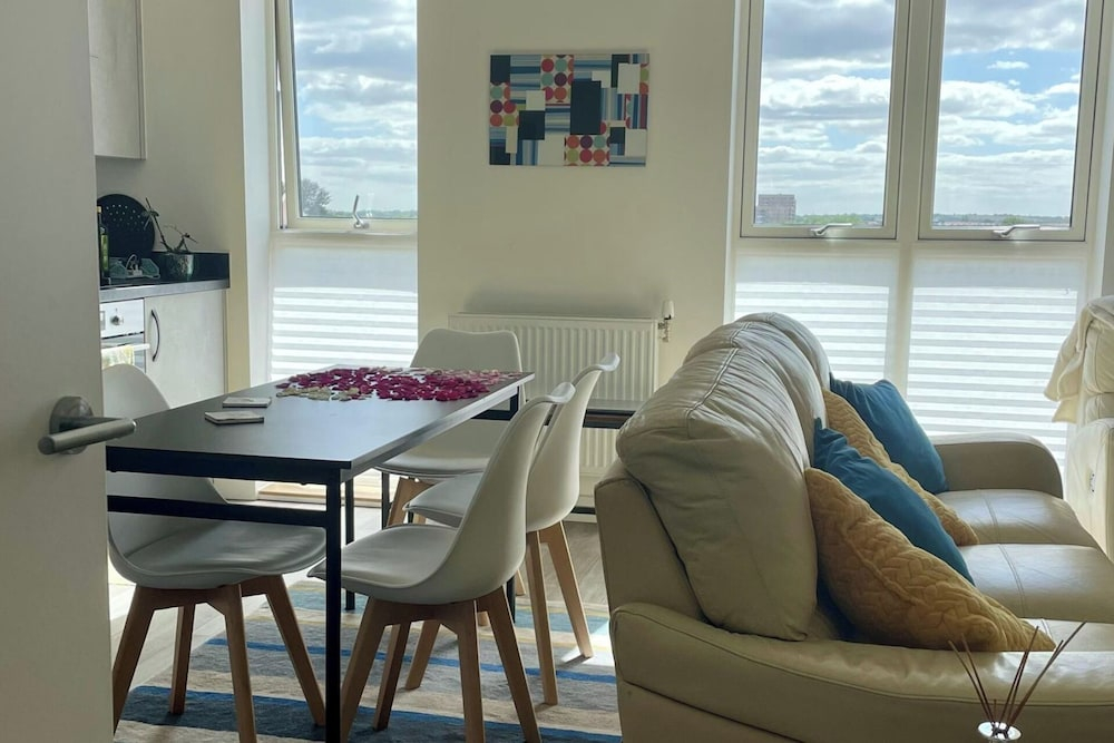 Modern Apartment All Amenities Greater London