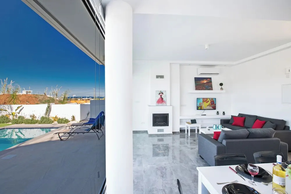 Villa Prol25, Beautiful 2bdr Protaras Villa With Pool, Close to Fig Tree Bay