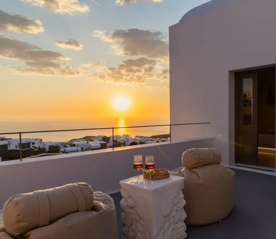 Niabelon Suites - Private Jacuzzi Sunset View
