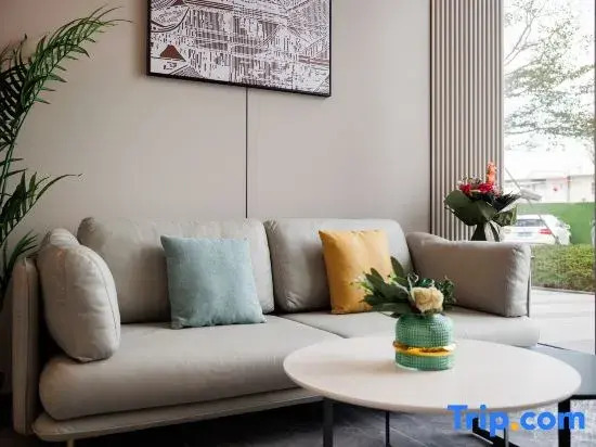 East Maple International Apartment (Guangzhou City Sanxi Metro Station)