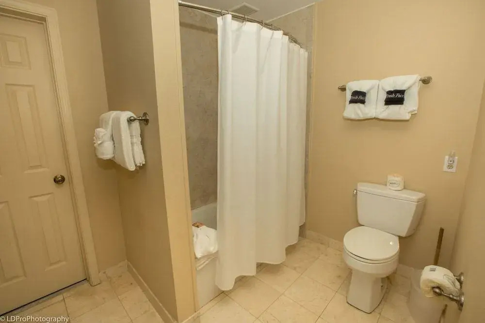 Captain Jax 5 Bedrooms 3 Bathrooms Home