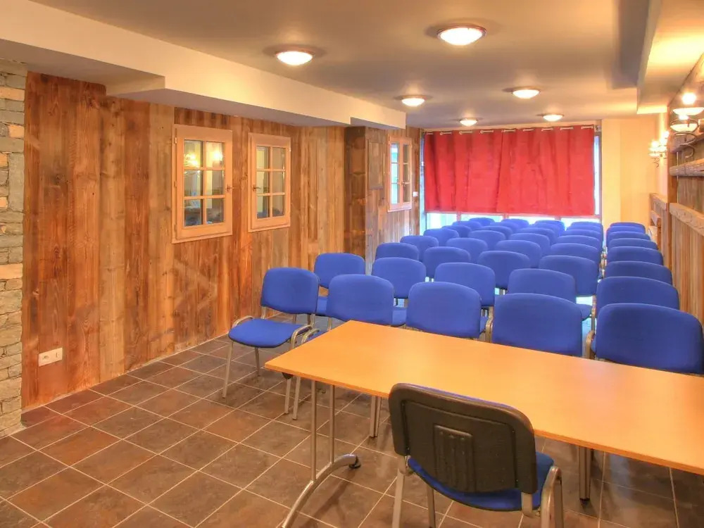 Comfortable Apartment at the ski Slopes in Known Val Cenis