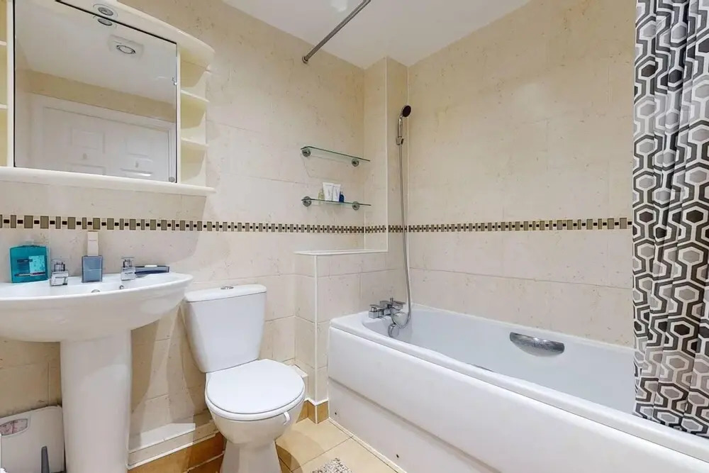 Stunning 2-bed Apartment in Grays
