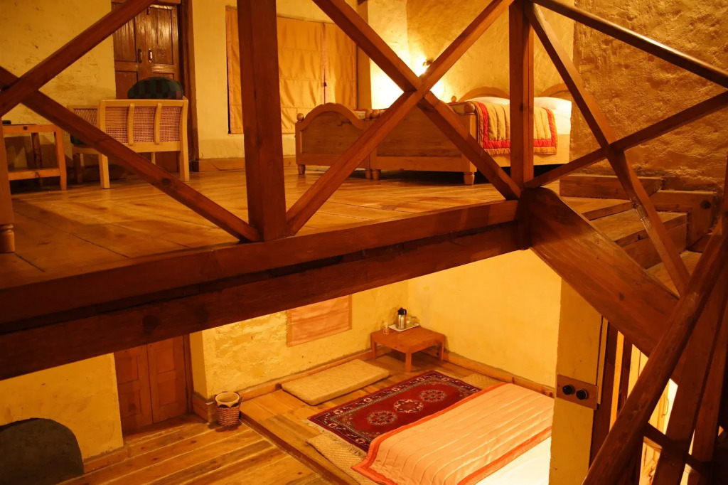 Chevron Eco Lodge