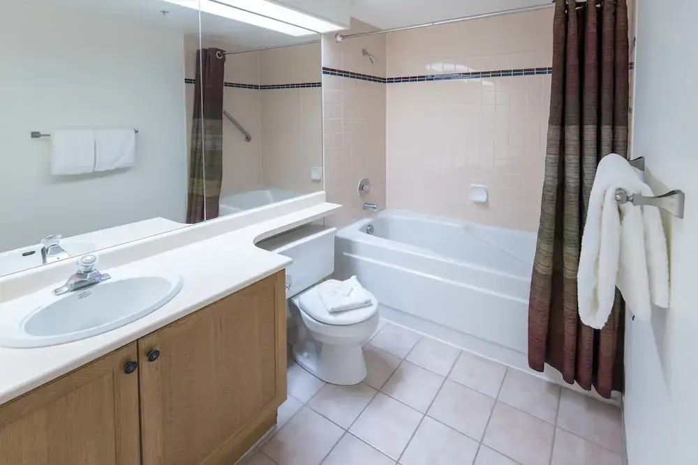 Woodrun Lodge 209 by Outpost Whistler