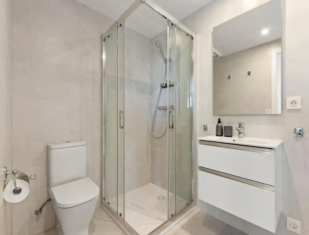 Sunny Apartment Near Playamar Beach