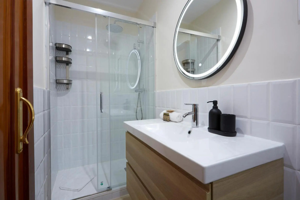 42ARA156 - Spacious apartment in Eixample