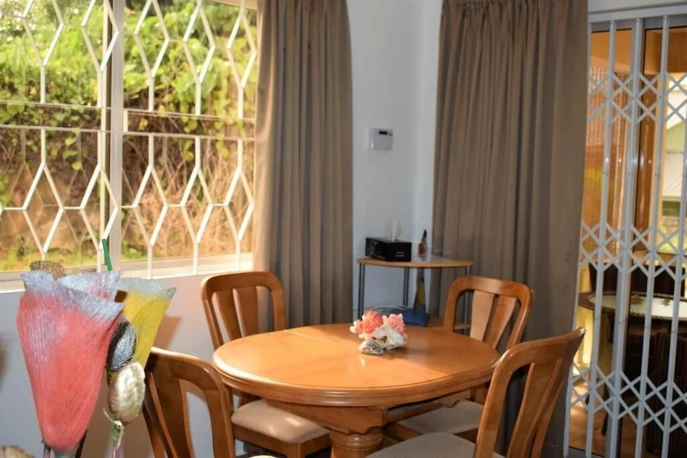 Zeph Self Catering Apartment