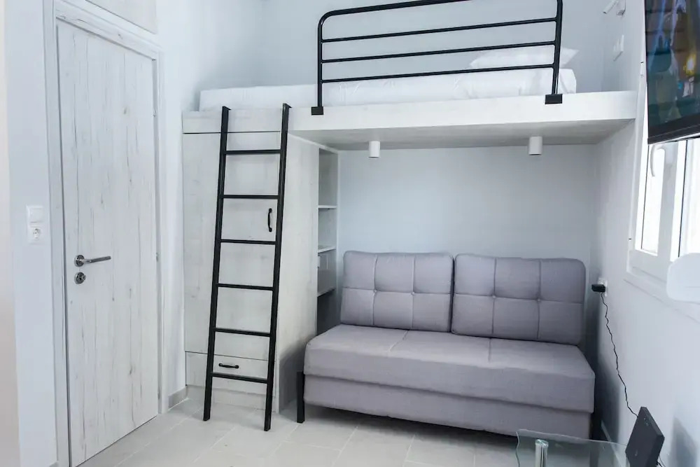 Modern Equipped Studio w View in Kipseli
