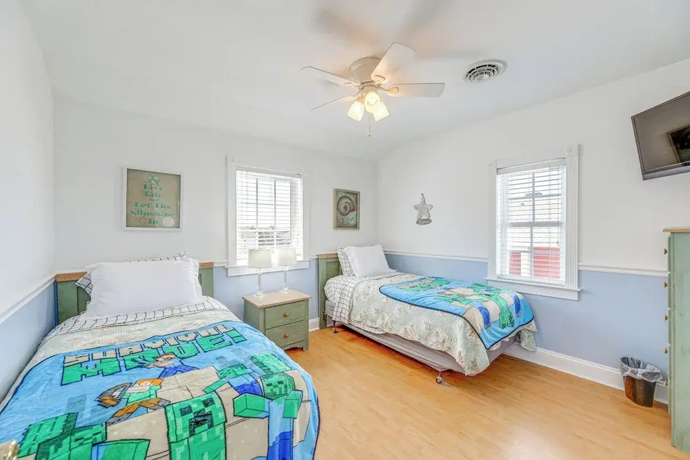 Steps to Shore: Newly Renovated Dewey Beach Home!