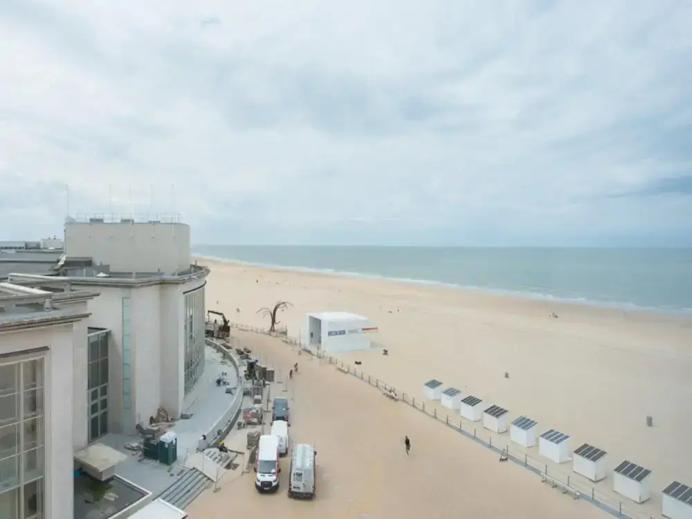 Family Apartment in Ostend Near the sea