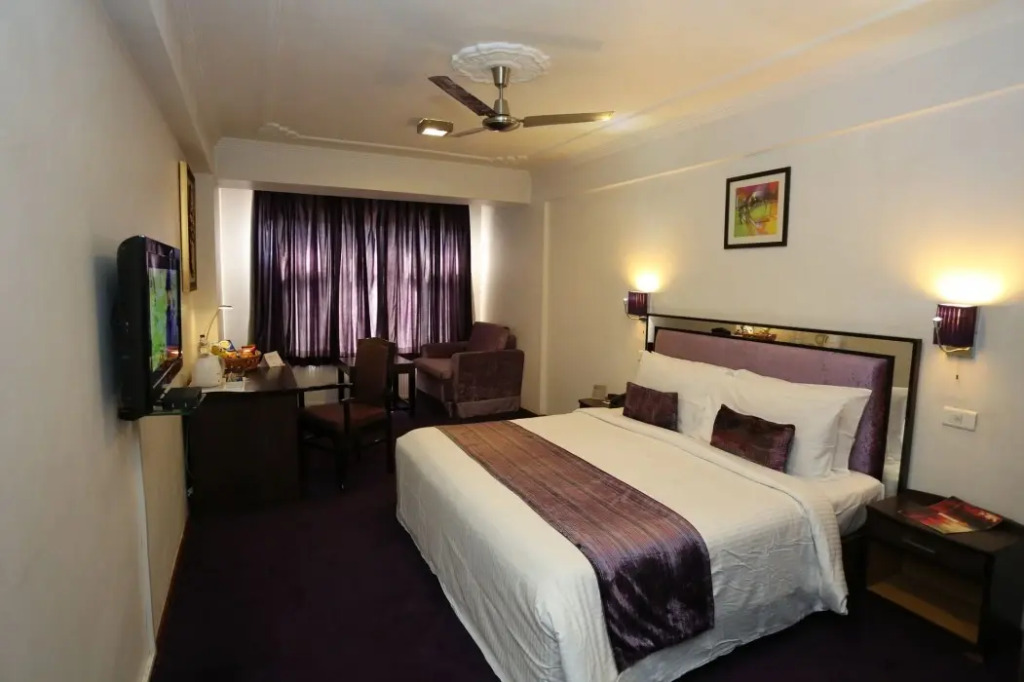 Batra Hotel and Residences