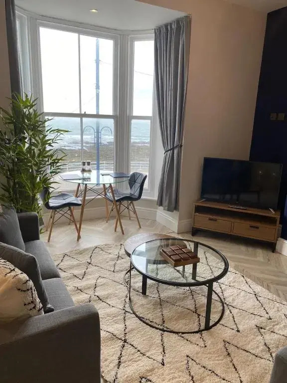 Belmont Apartment 2