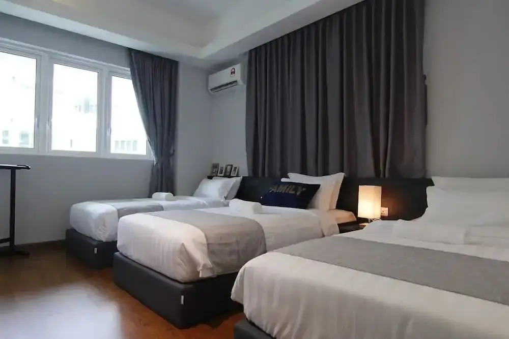 YO.OM Families Gateway Luxury Condo 6-9 Pax