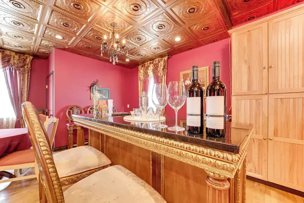 Saloon-style Prosser Loft in WA Wine Country!