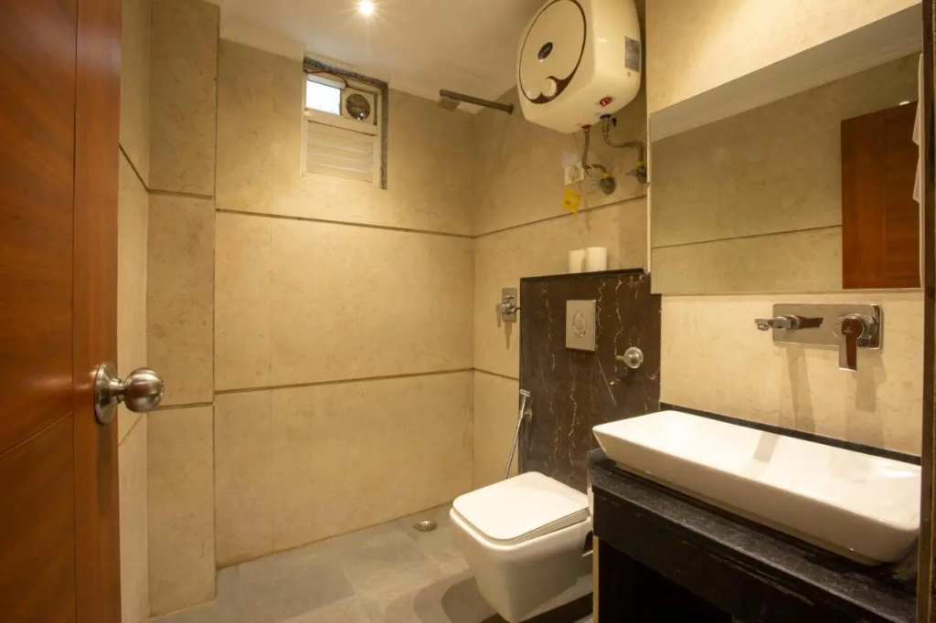 The Plaza Arch Premium - Indira Gandhi Intl Airport