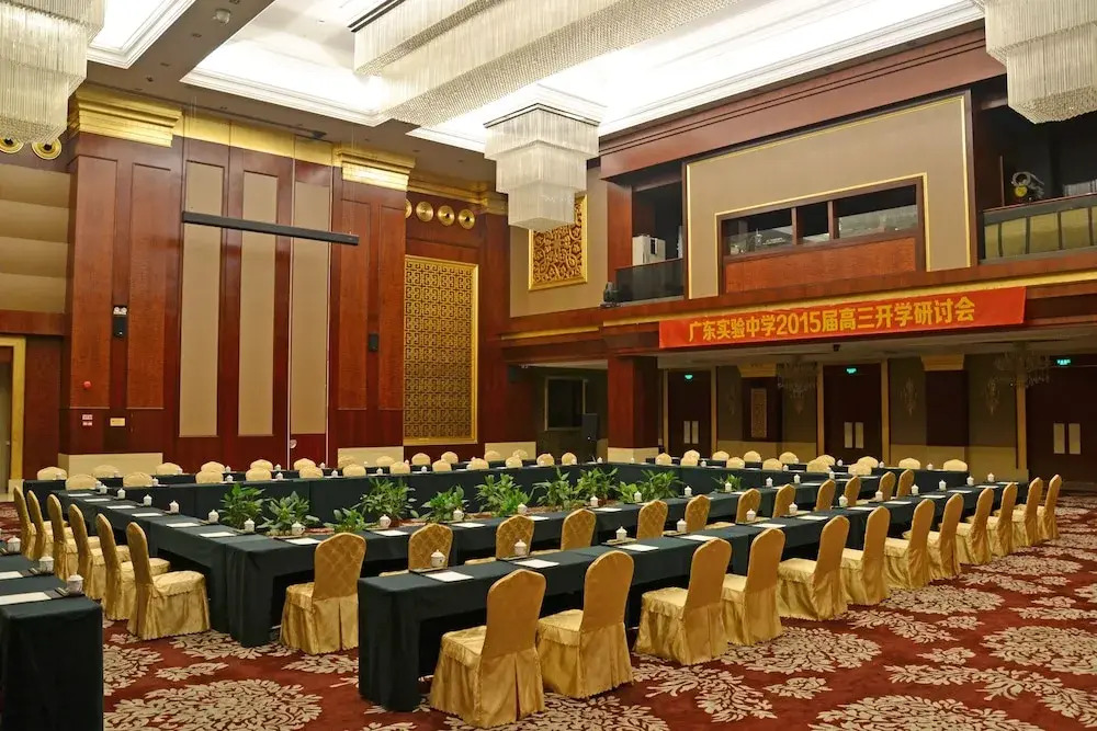 Foshan Green Lake Hot Spring Hotel