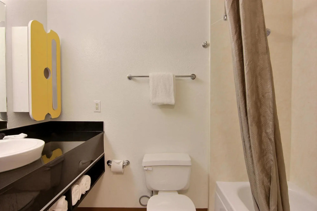 Studio 6 Extended Stay - Austin, TX - Midtown