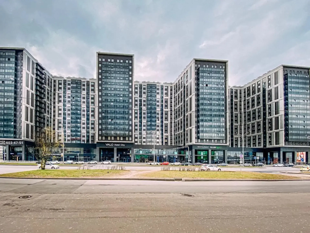 Квартира На Салова 61