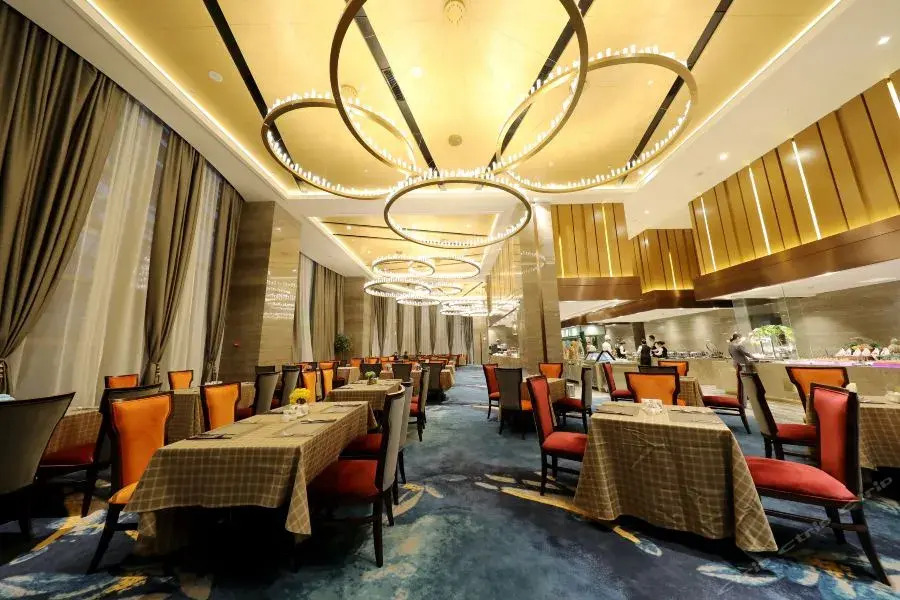 Xinhua Jian'guo Hotel
