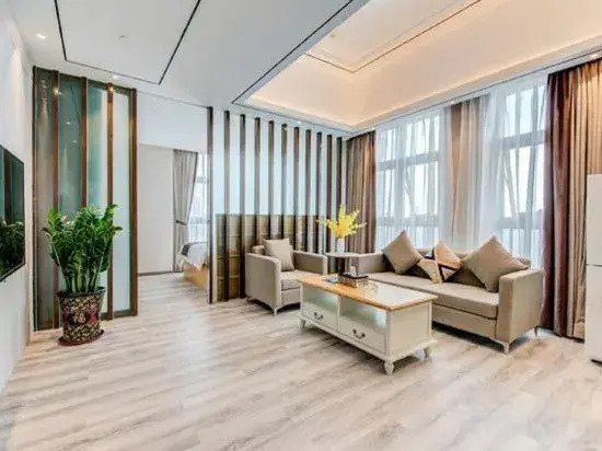 Footloose Apartment