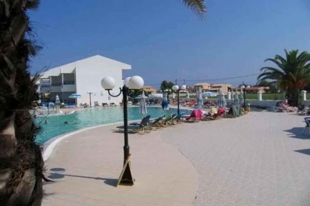 KOSTAS APARTMENTS
