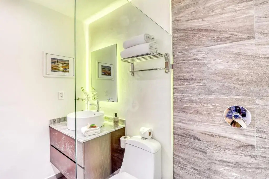Zulim Condo - 302