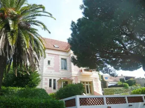Apartment Castel Haussmann