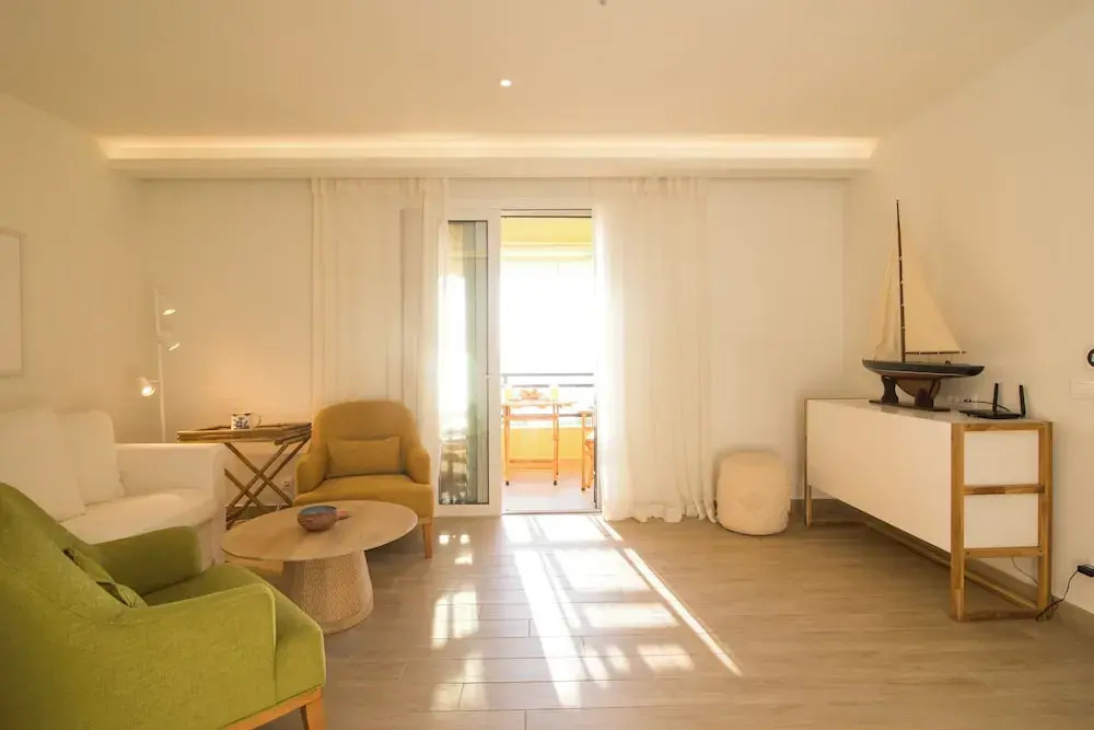 Glyfada Glow Suites by CorfuEscapes